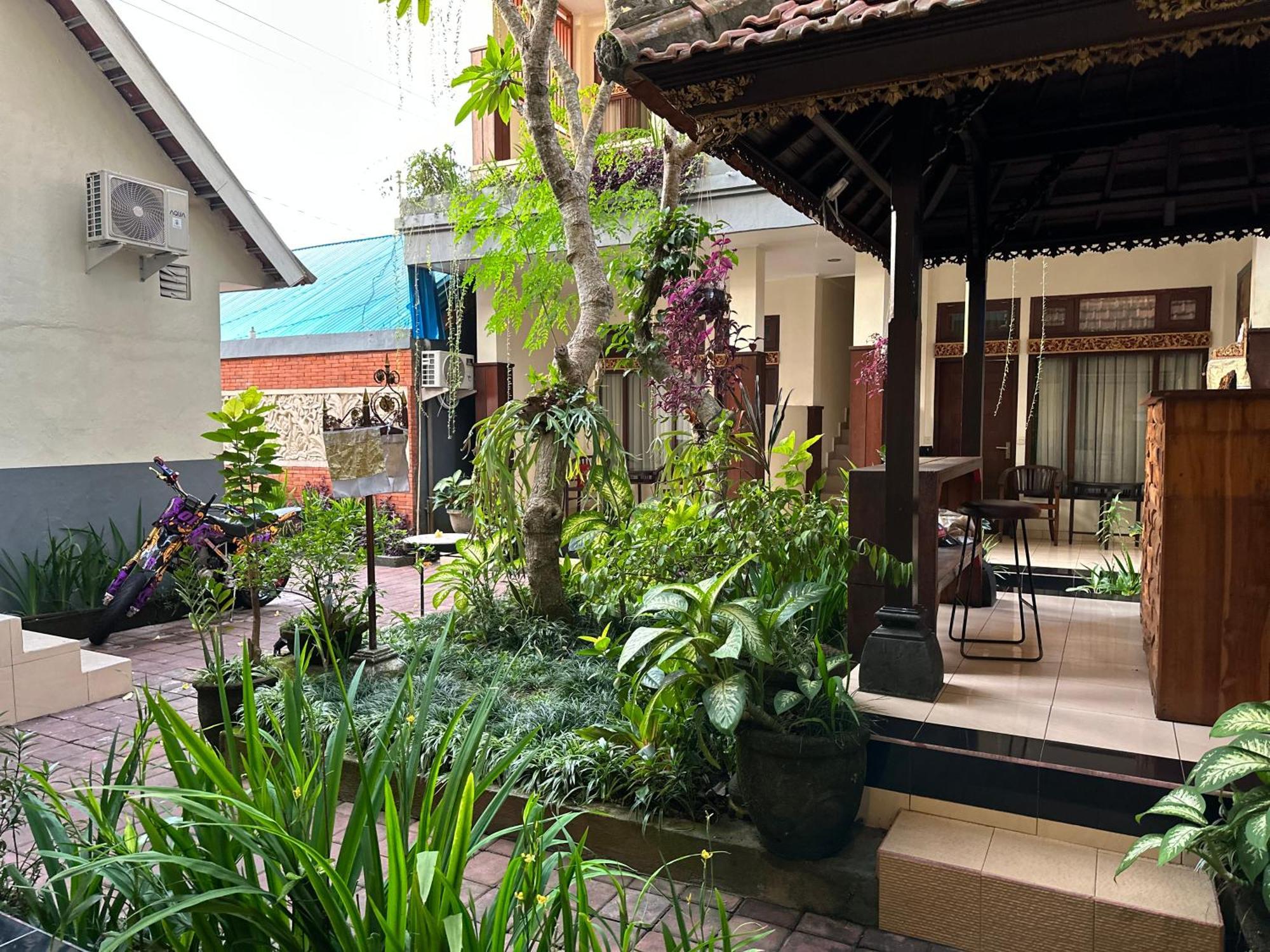 Brata Inn Ubud Exterior photo