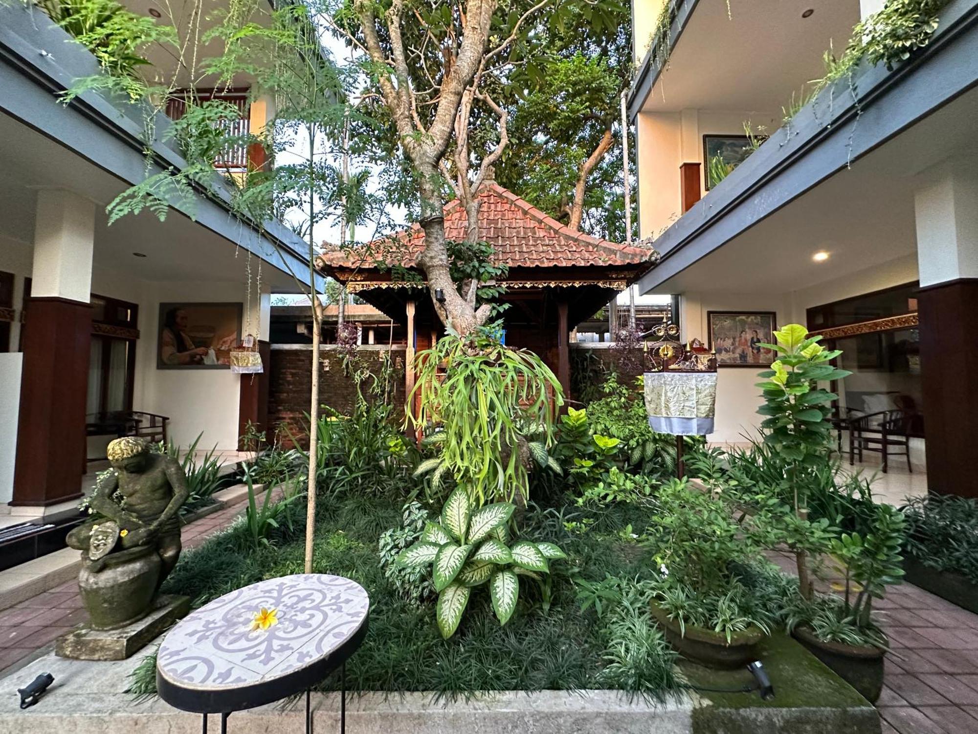 Brata Inn Ubud Exterior photo